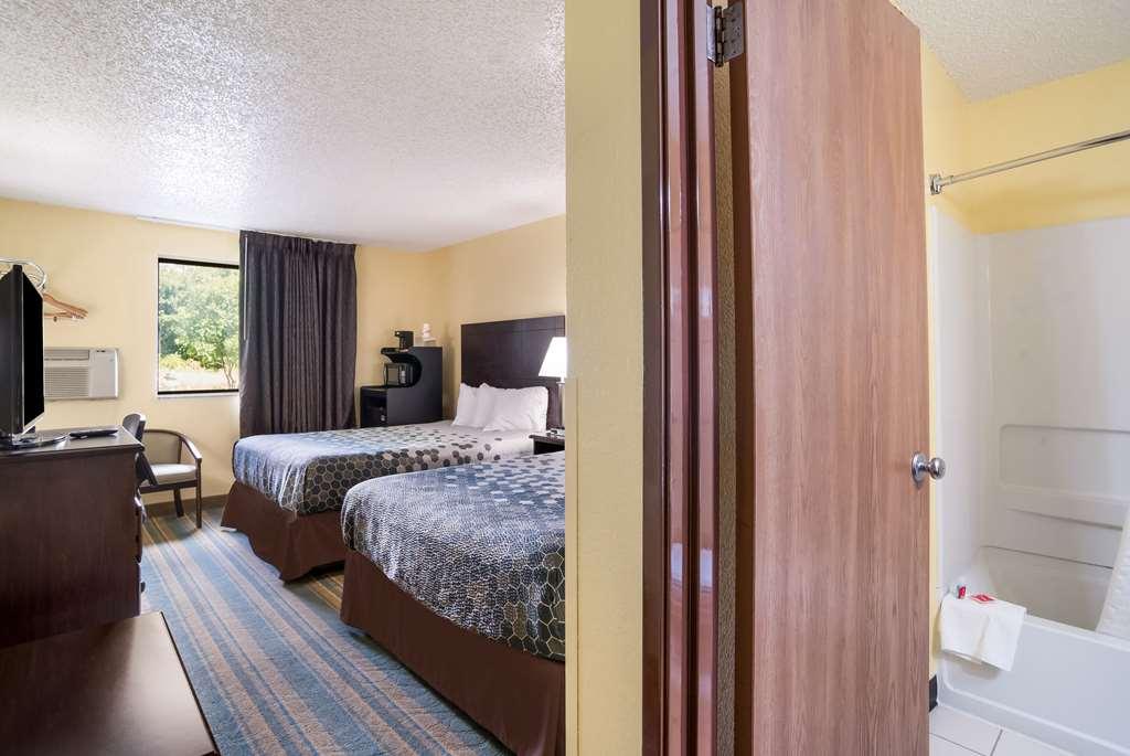 Econo Lodge Spotsylvania Town Center Fredericksburg Room photo