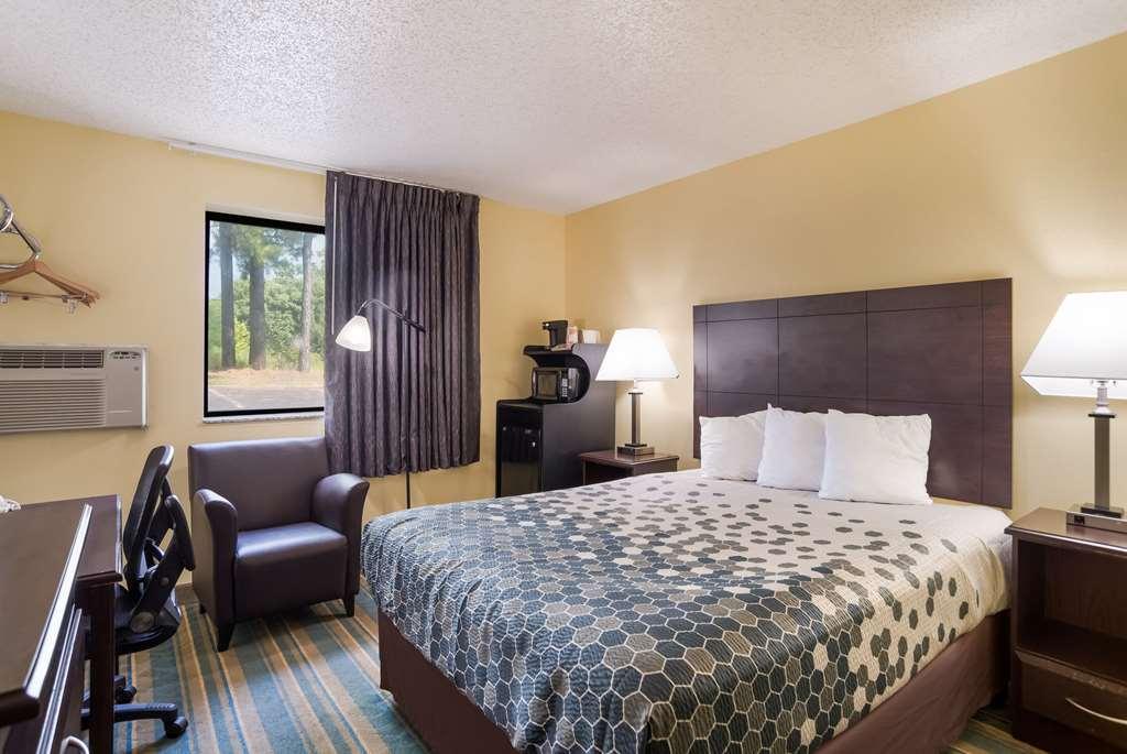 Econo Lodge Spotsylvania Town Center Fredericksburg Room photo
