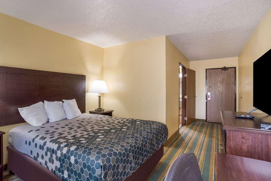 Econo Lodge Spotsylvania Town Center Fredericksburg Room photo